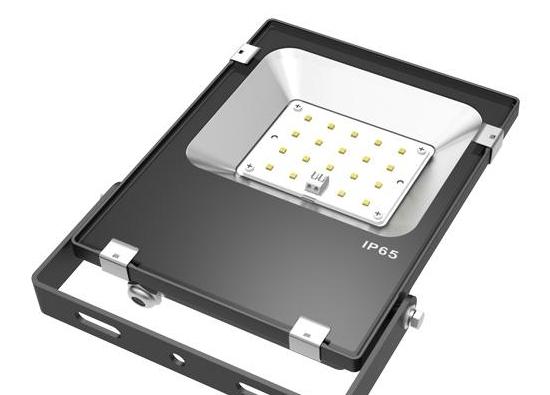 LumiMuse LED Outdoor Flood Light Yoke Mount 20W 120-277V 1800 lumens 5000k Not Dimmable IP65 5 Year Warranty