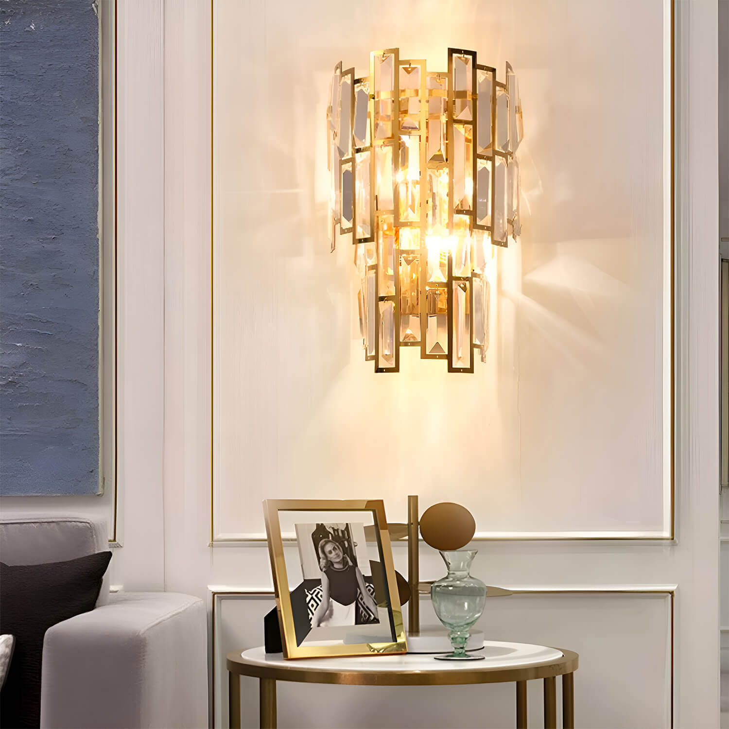 Postmodern Elegant Art Gold Crystal Wall Sconce Lamp for Indoor | LumiMuse