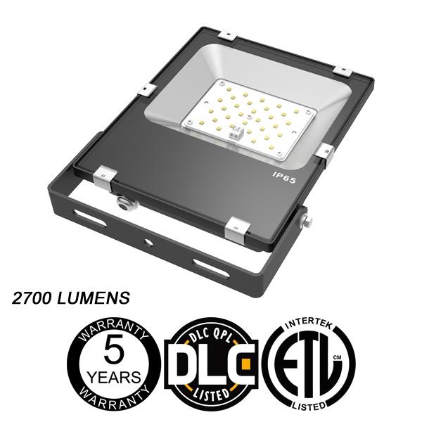 LumiMuse LED Outdoor Flood Light Yoke Mount 30W 120-277V 2700 lumens 5000k Not Dimmable IP65 5 Year Warranty